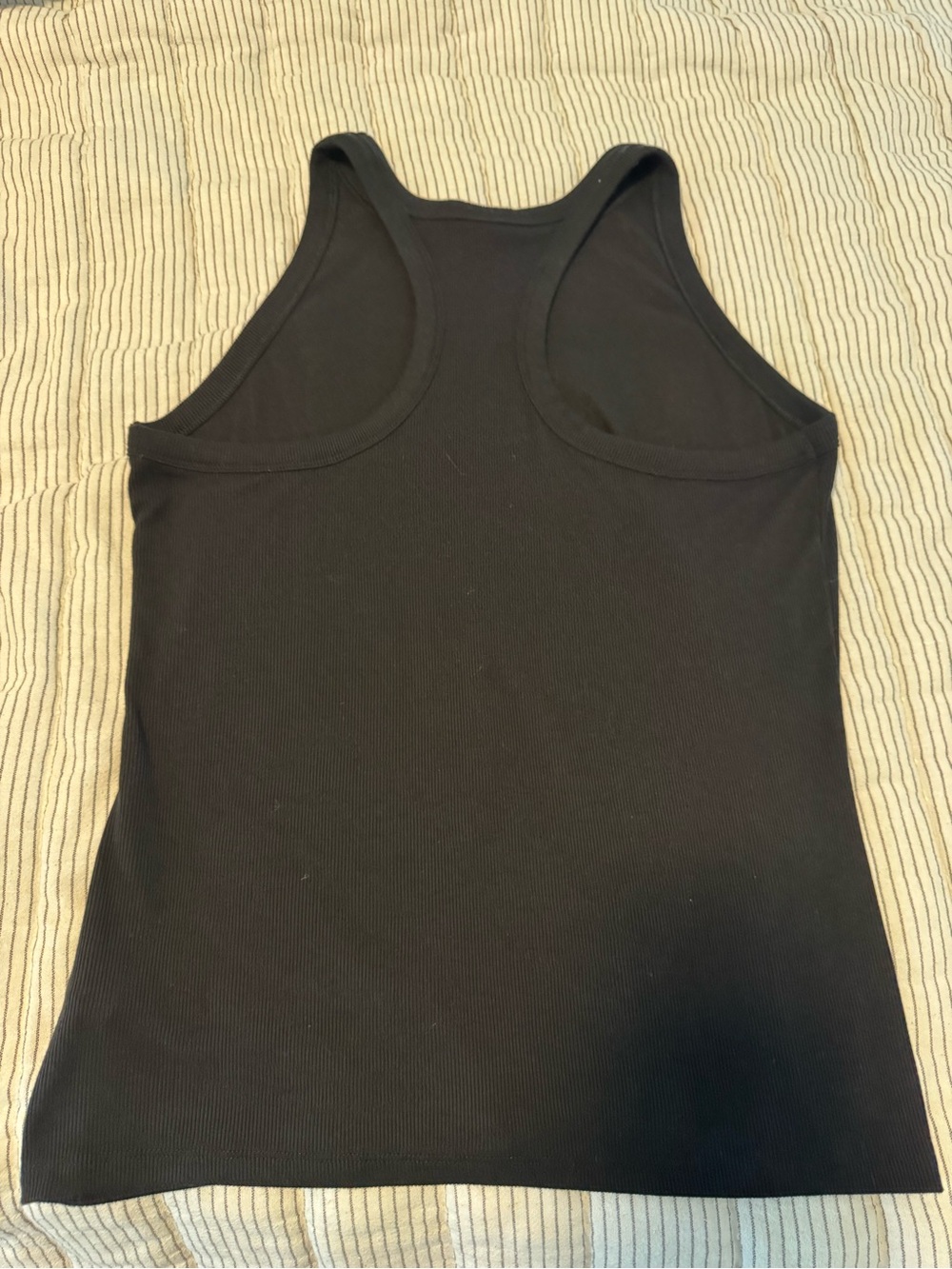 Old Navy UltraLite Racerback Rib-Knit Performance Tank - Picture 4 of 10